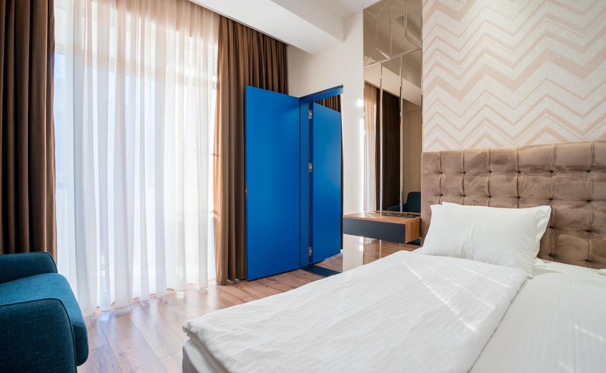 Olympus Hotel By Umbrella Tiflis Exterior foto